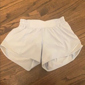 Lululemon hotty hot 4” inseam *perfect condition*